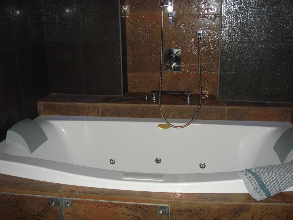 Hotel Koziakas Eláti Quarto foto
