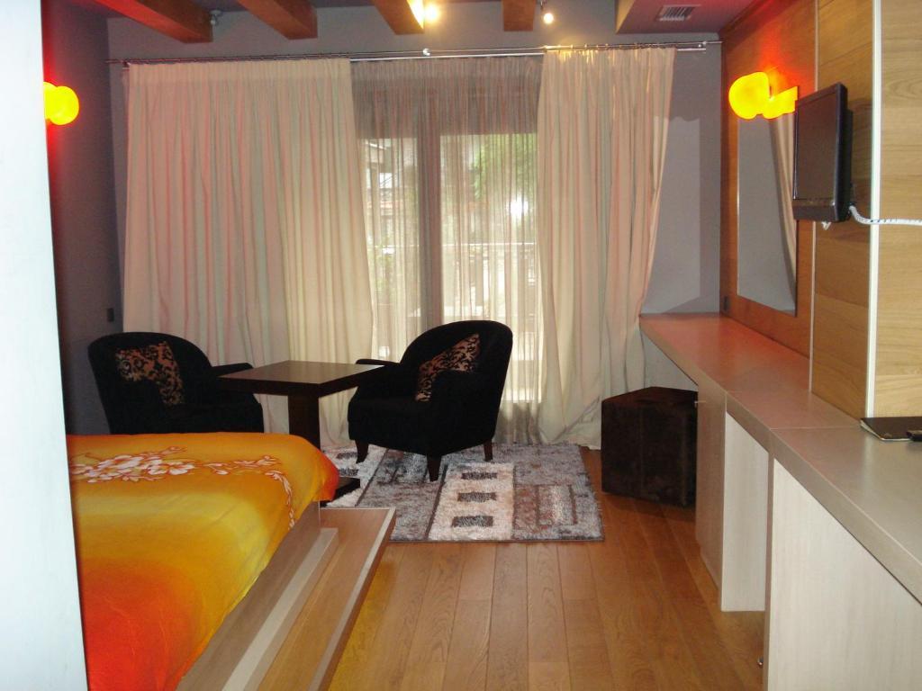 Hotel Koziakas Eláti Quarto foto